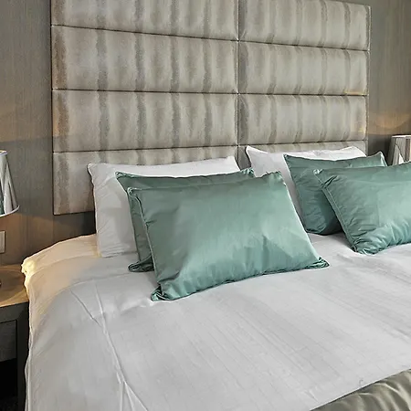 Agenda Louise Hotel